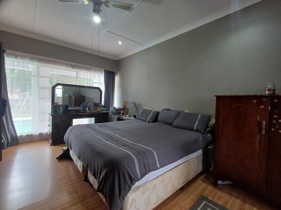 4 Bedroom Property for Sale in Flamwood North West